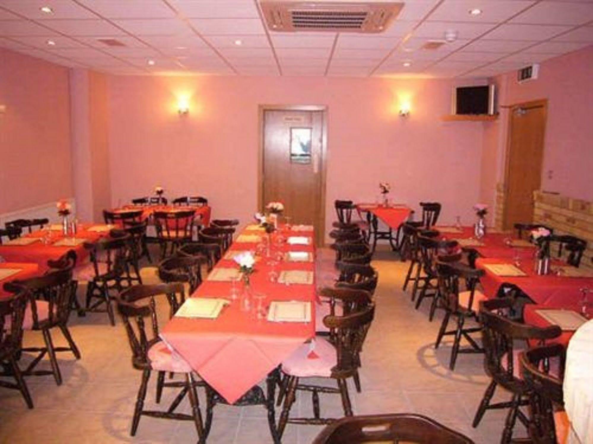 Rosemount Hotel Heathrow Hounslow Bagian luar foto